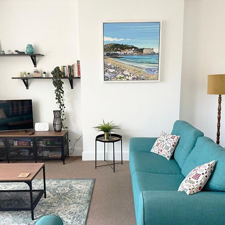 Private Parking, Central Llandudno, King Bed With Ensuite At Clement Lodge Exterior photo