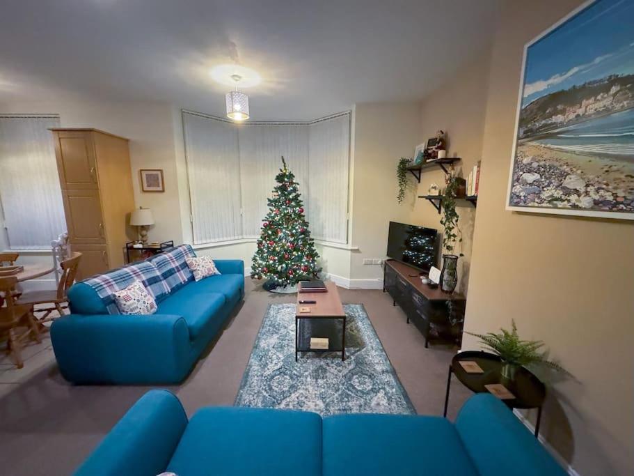 Private Parking, Central Llandudno, King Bed With Ensuite At Clement Lodge Exterior photo